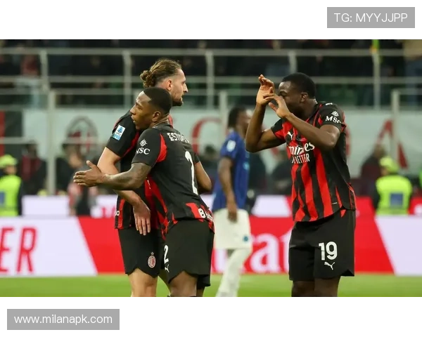 AC米兰足球俱乐部的战术风格与比赛策略详解及实战应用